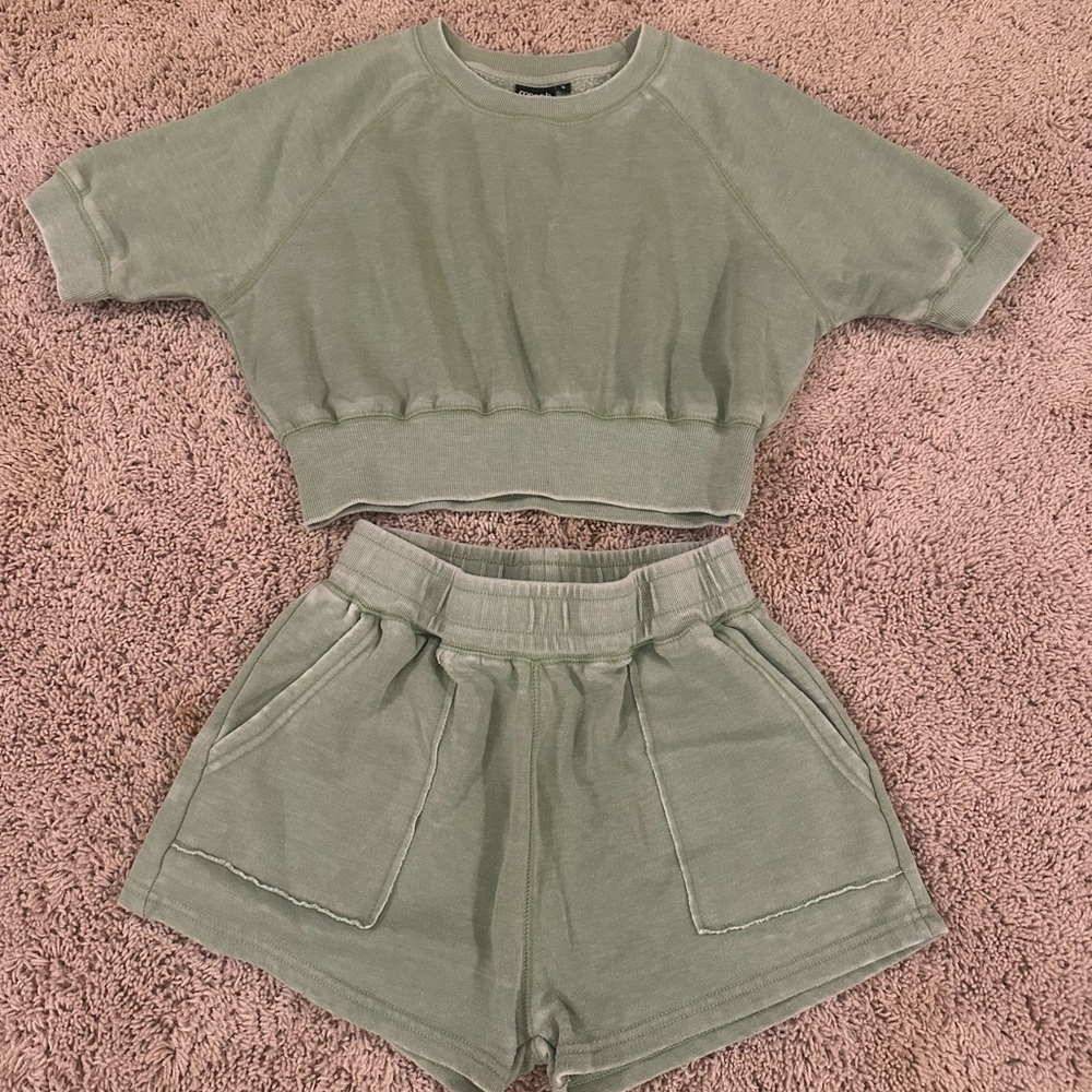 Light Green Mono B Set - Picture 2 of 5